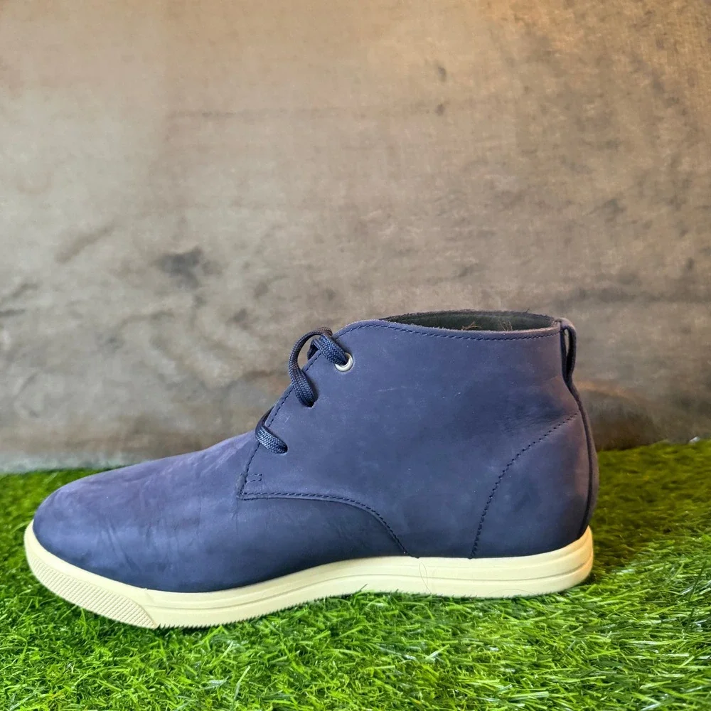 Under Armour Street Encounter Mid Navy Blue Chukka Sneaker‎ Boots Youth size 5.5